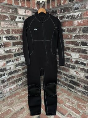 Hevto Men’s Wetsuit 3/2mm Black with Front Zip for Water Sports
